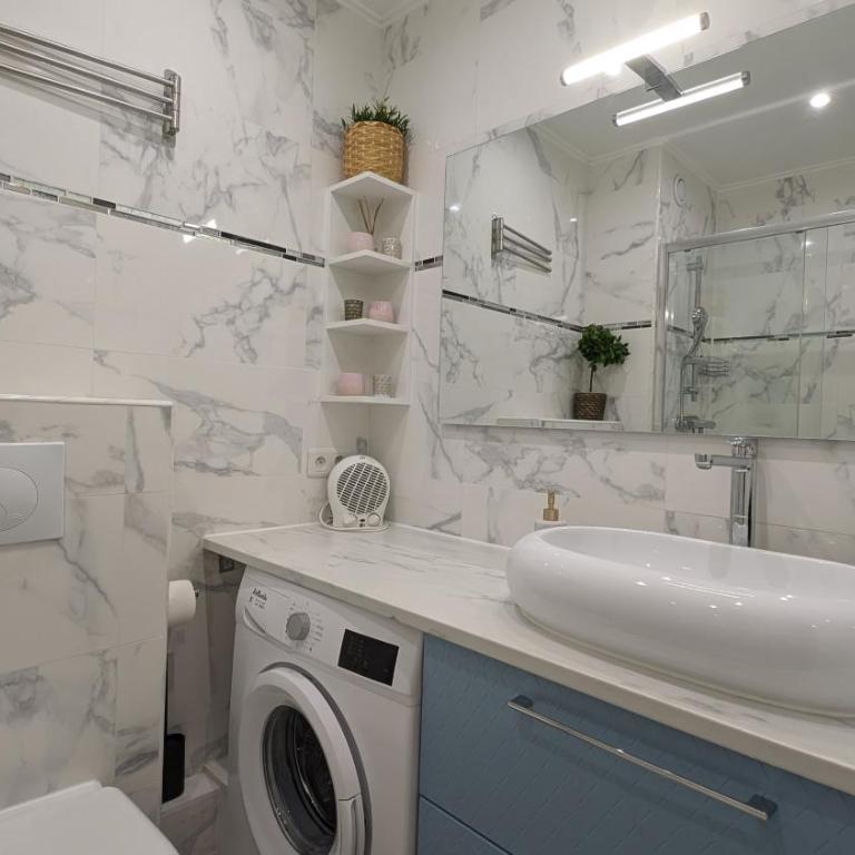 Studio cosy 30 m2 climatisé au centre ville de LGM - Apartment mit 2 Schlafzimmern - 25
