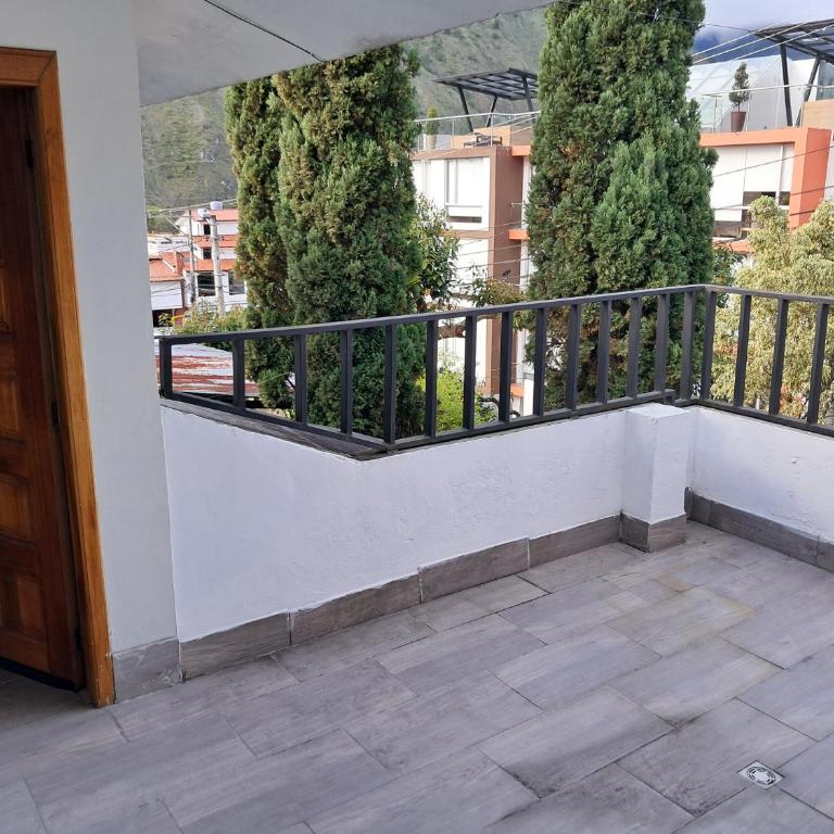 Roxel Home - Four-Bedroom House - 16