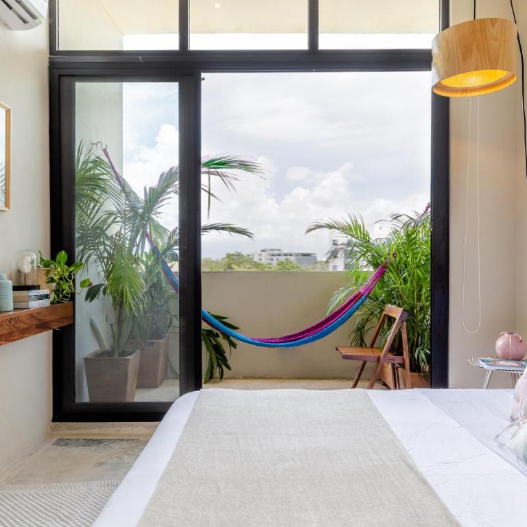 Stunning Park View Suites - King Studio - 4