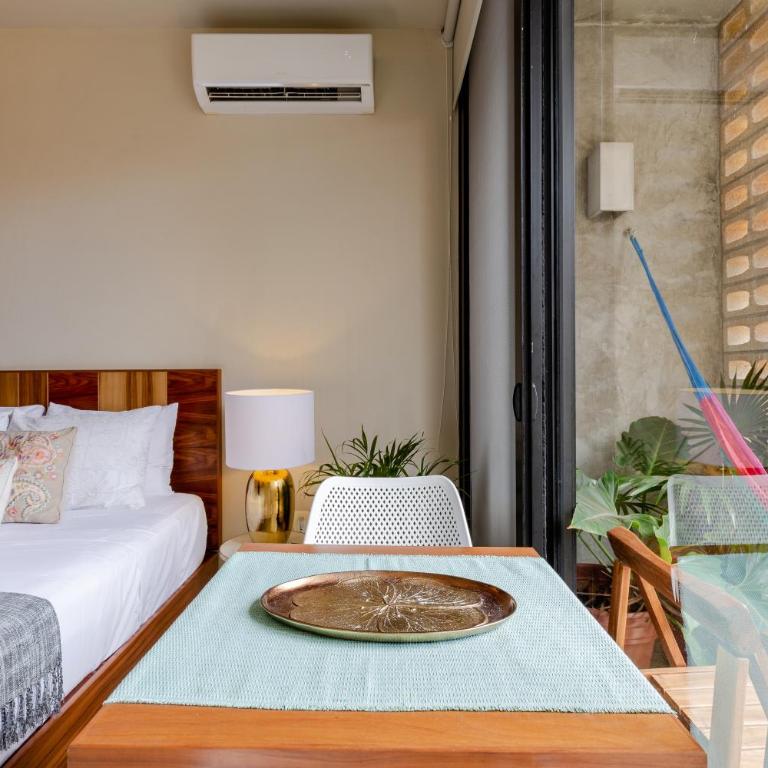 Stunning Park View Suites - Studio with Balcony - 3