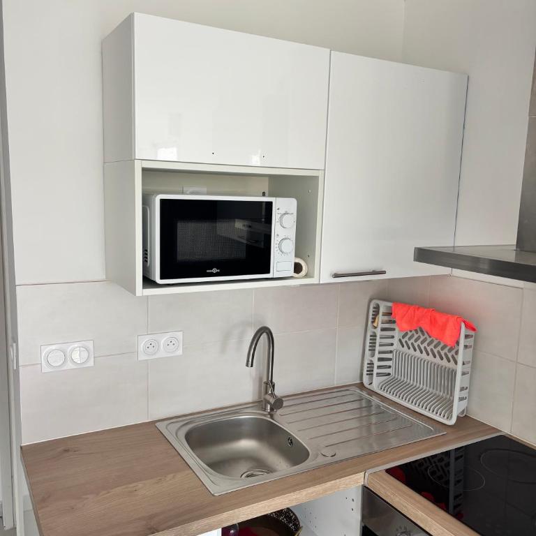 T3 Design Arènes 5 min Parking privé Fibre 6 pers - Apartamento de 2 dormitorios - 10