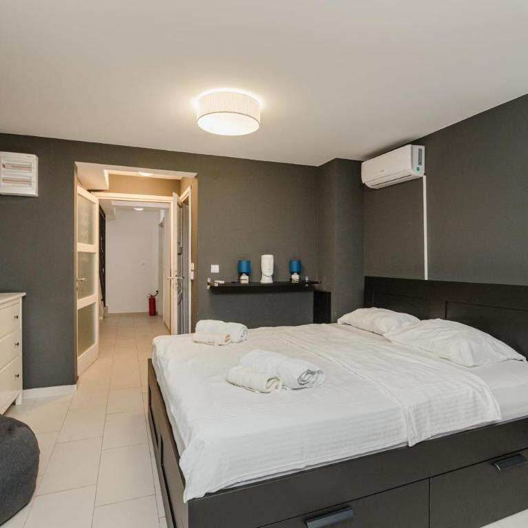 Lavender house with shared pool - Villa - 49