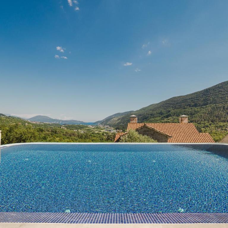 Lavender house with shared pool - Villa - 71