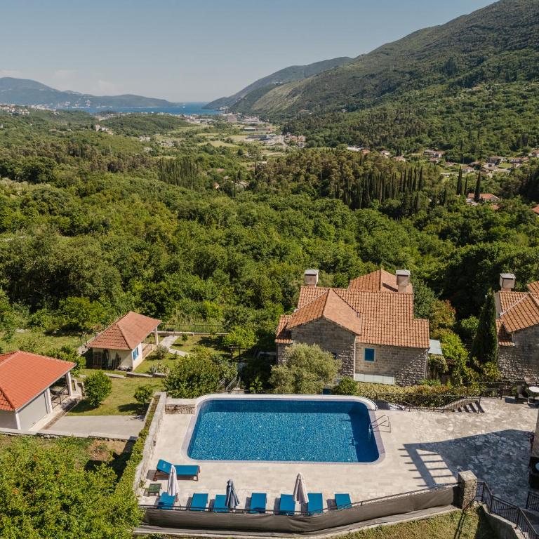 Lavender house with shared pool - Villa - 74