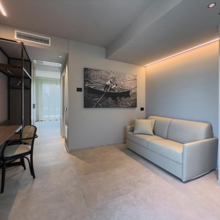 Nettuno Residence Hotel - Suite con Terrazza e Vista Lago - Edificio Separato - 8