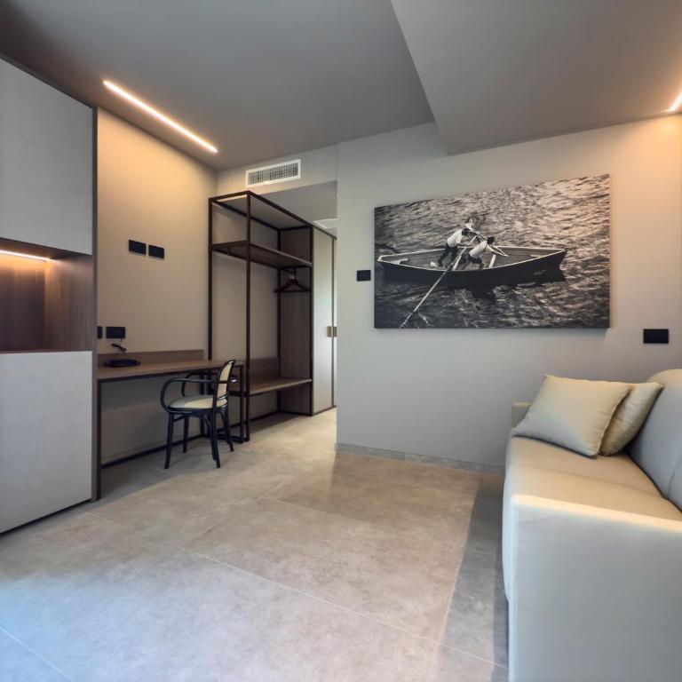 Nettuno Residence Hotel - Suite con Terrazza e Vista Lago - Edificio Separato - 11