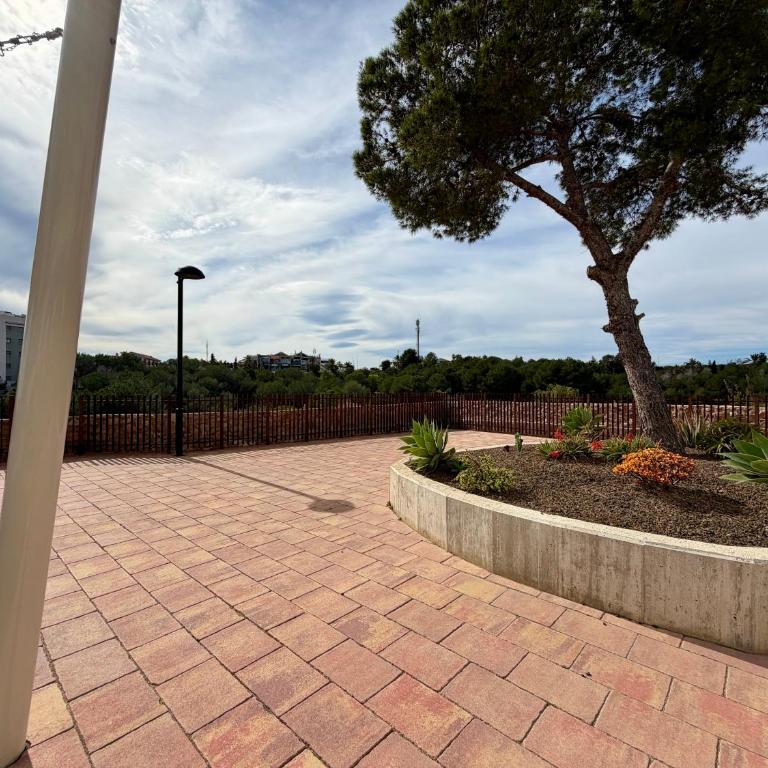 Beautiful Apartment Green Hills - Three-Bedroom Apartment - 11