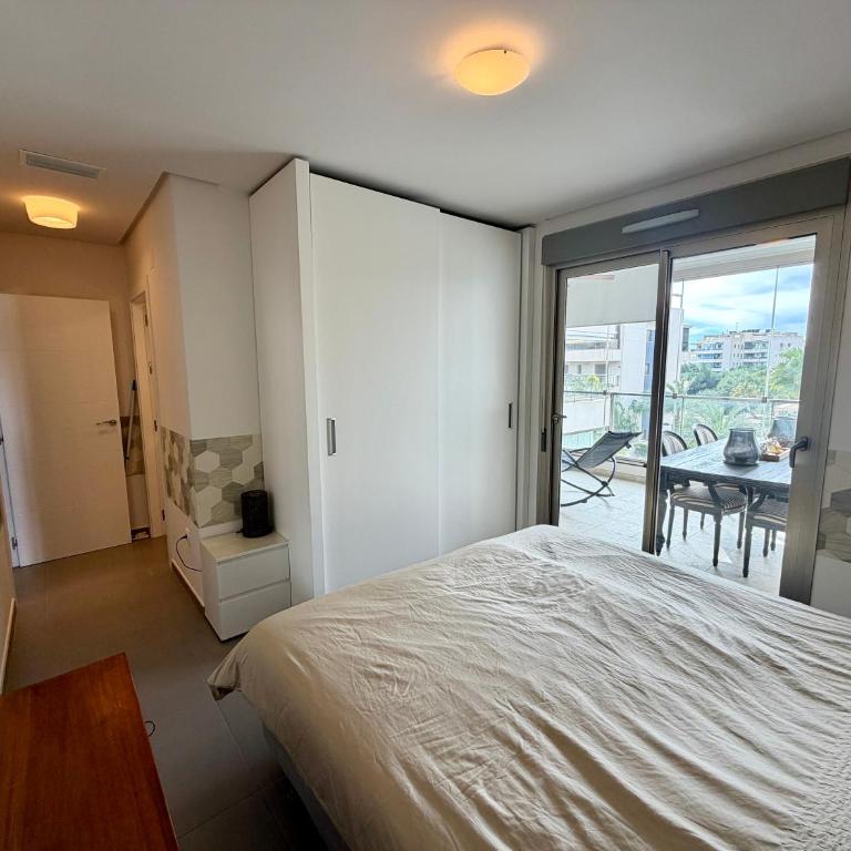 Beautiful Apartment Green Hills - Three-Bedroom Apartment - 29