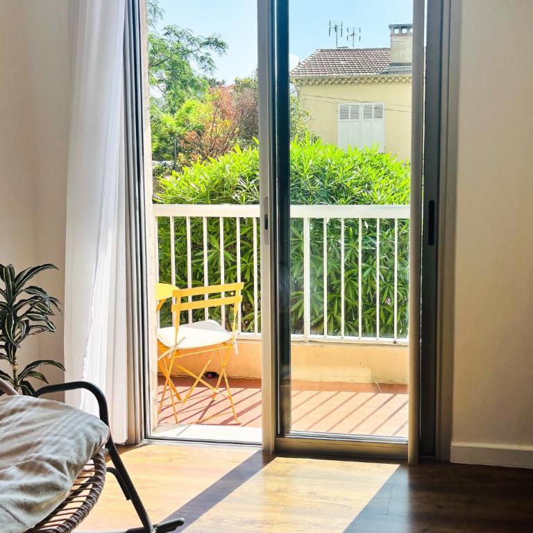 T2 with parking, Air-conditioned, 10 min from the beaches of Cannes - Appartement 1 Chambre - 12