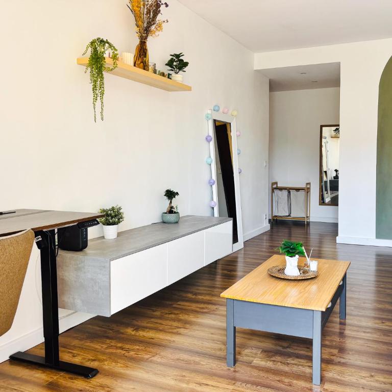 T2 with parking, Air-conditioned, 10 min from the beaches of Cannes - Appartement 1 Chambre - 22