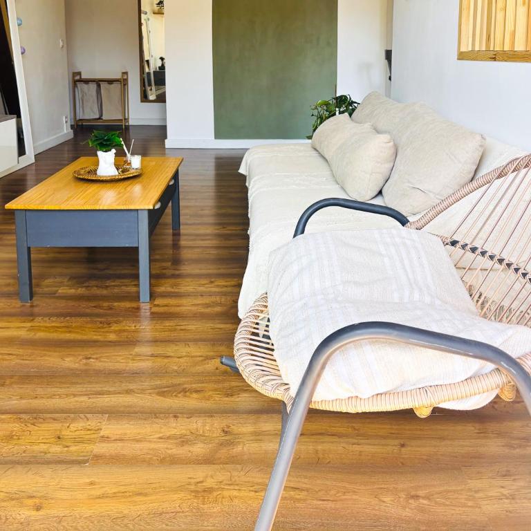 T2 with parking, Air-conditioned, 10 min from the beaches of Cannes - Appartement 1 Chambre - 40