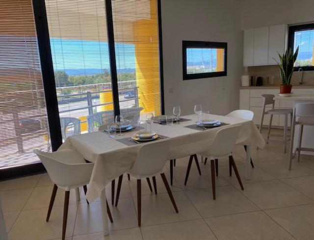 Sardinia Modern A Two-Bedroom, Two-Bathroom Deluxe Apartment - Appartamento Deluxe con 2 Camere da Letto - 3