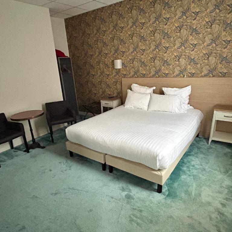 Hôtel Carmin - Chambre Double - Accessible aux Personnes à Mobilité Réduite - 3