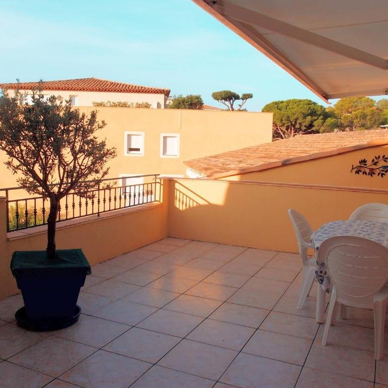 Large open-sky terrace in a high-end residence - Apartment - 36