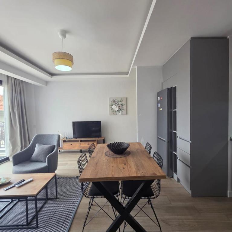 Tivat Hill Suites - One-Bedroom Apartment - 9