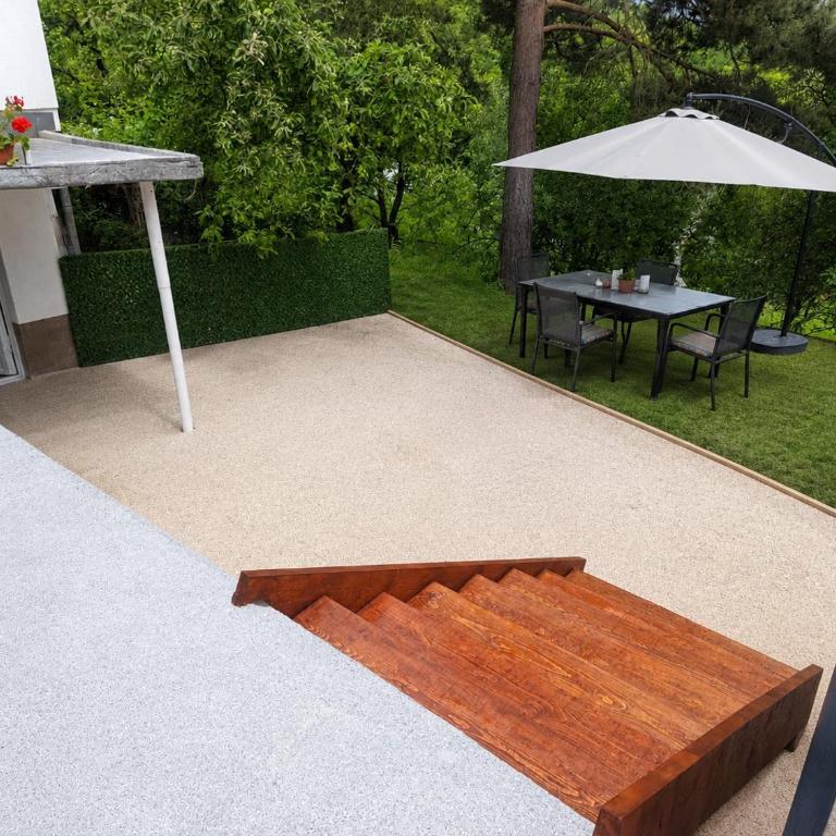 Sarajevo Hills-POOL&JACUZZI private garden Home-Near Old Town - Apartman sa 1 Spavaćom Sobom - 4