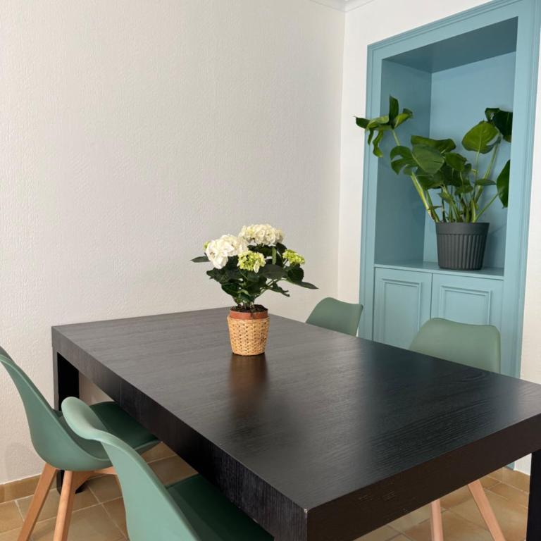 Le Rossini,Spacieux 3 pièces au coeur du centre ville d'Antibes - Appartement 2 Chambres - 30