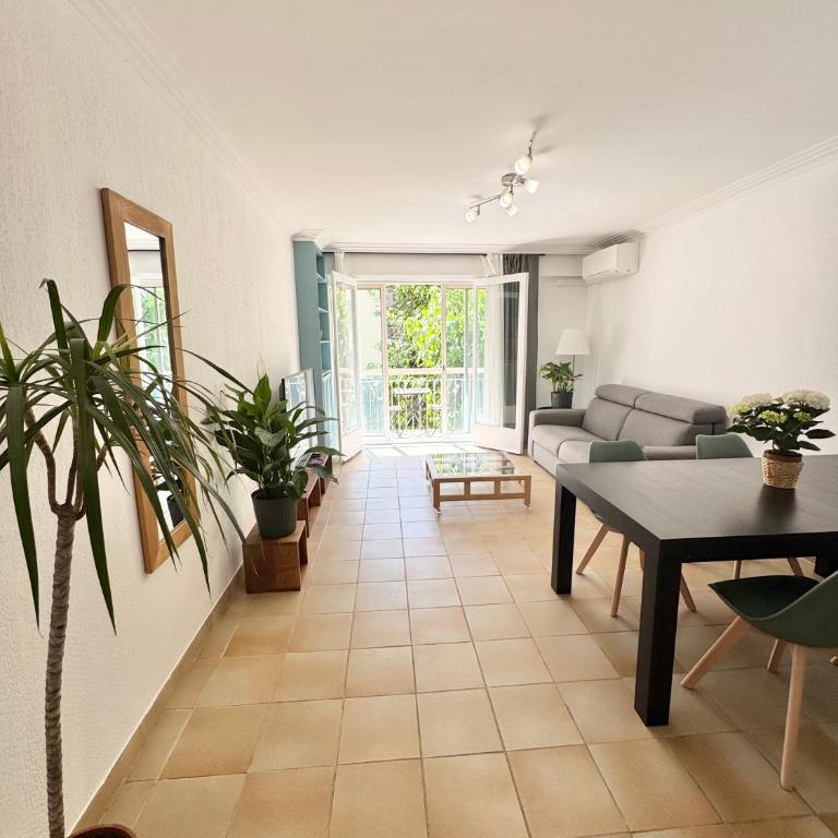 Le Rossini,Spacieux 3 pièces au coeur du centre ville d'Antibes - Appartement 2 Chambres - 17