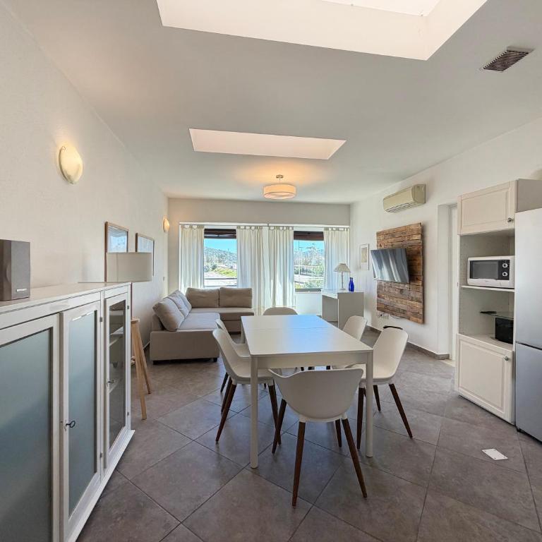 Sardinia Modern A Two-Bedroom, Two-Bathroom Deluxe Apartment - Appartamento con 2 Camere da Letto - 1