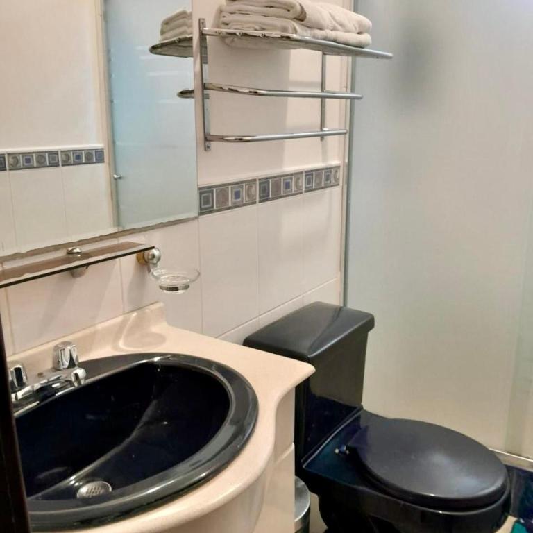 Hospedaje en Quito Norte, Apartamento & Suite independientes - Apartamento de 3 dormitorios - 13