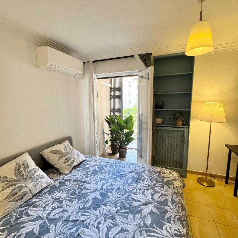 Le Rossini,Spacieux 3 pièces au coeur du centre ville d'Antibes - Appartement 2 Chambres - 19