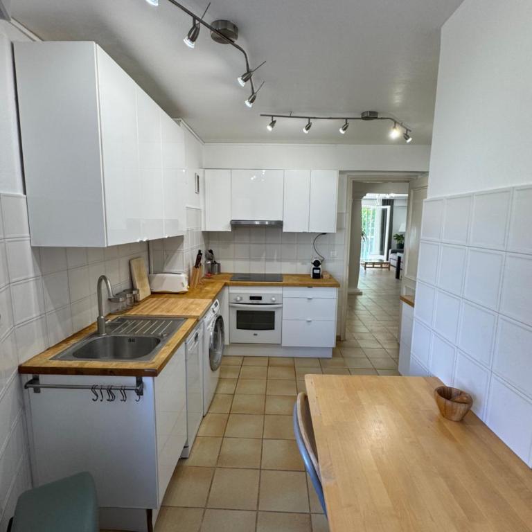 Le Rossini,Spacieux 3 pièces au coeur du centre ville d'Antibes - Appartement 2 Chambres - 25