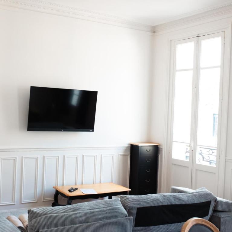 Maison Belle Époque - Immeuble haussmannien spacieux et élégant - Appartamento Deluxe con 2 Camere da Letto e Balcone - 5