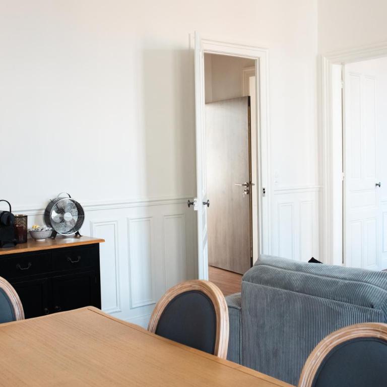 Maison Belle Époque - Immeuble haussmannien spacieux et élégant - Appartamento Deluxe con 2 Camere da Letto e Balcone - 7