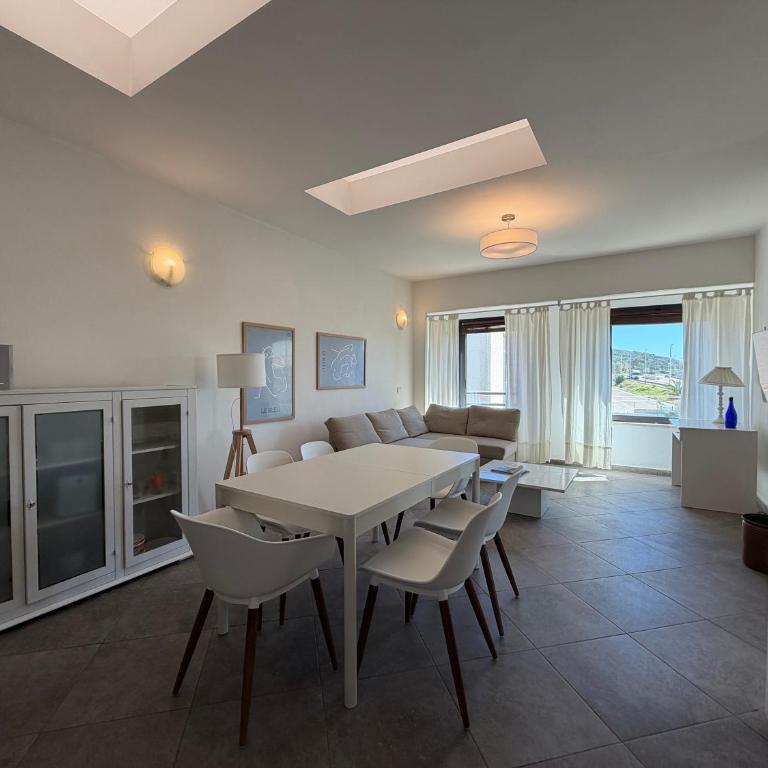 Sardinia Modern A Two-Bedroom, Two-Bathroom Deluxe Apartment - Appartamento con 2 Camere da Letto - 11