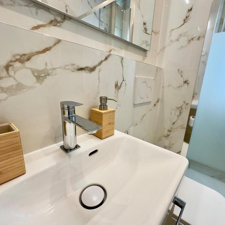 St Peter city center 5 min to Metro A 3bedroom 2bathroom - Appartamento con 3 Camere da Letto - 6