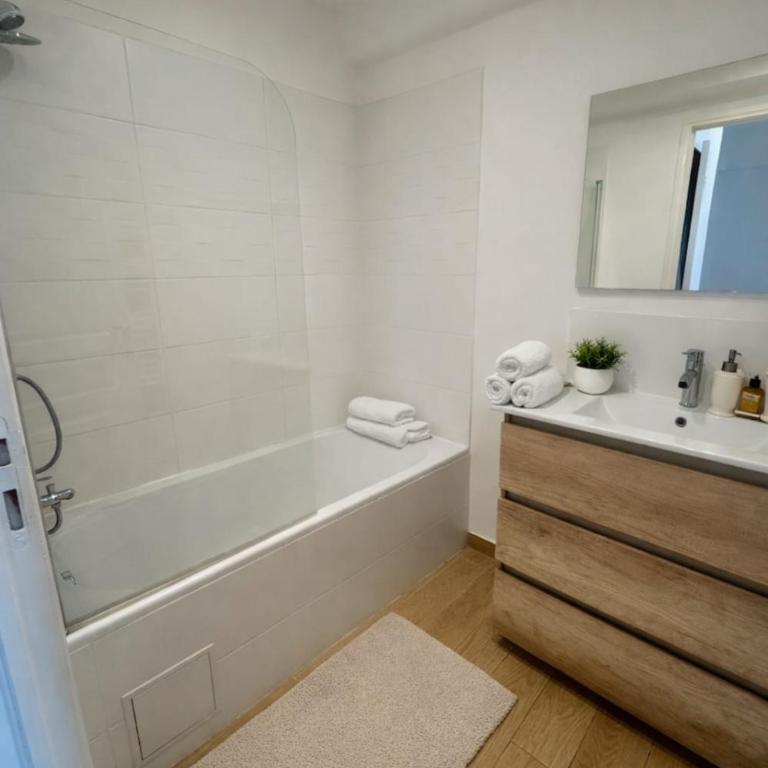 Magnifique vue proche centre ! - Appartement - 17