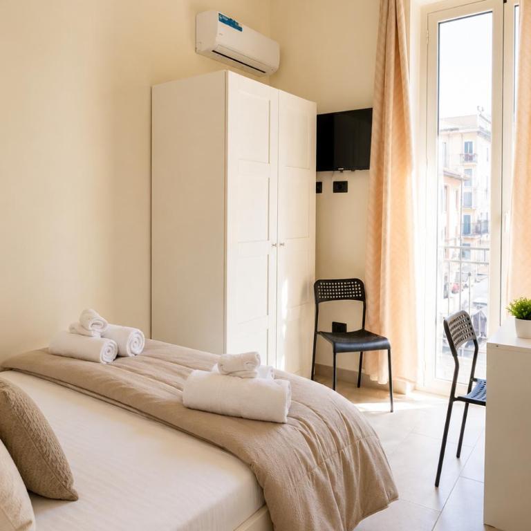 Home Stella Palermo - Triple Room with Private Bathroom - 7