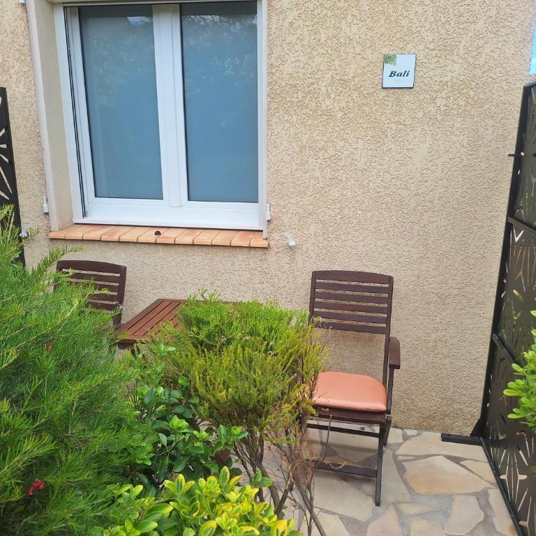 Villa Pesona - Chambre Lit King-Size - Vue sur Jardin - 4