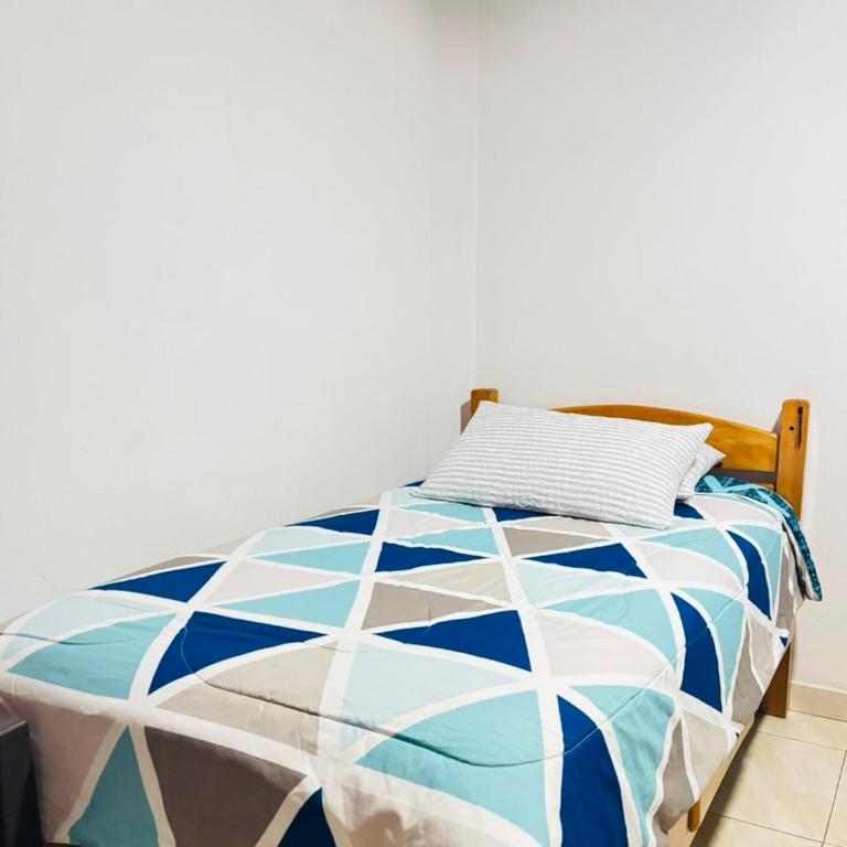 BK Hostel - Habitación Individual Amplia - 4