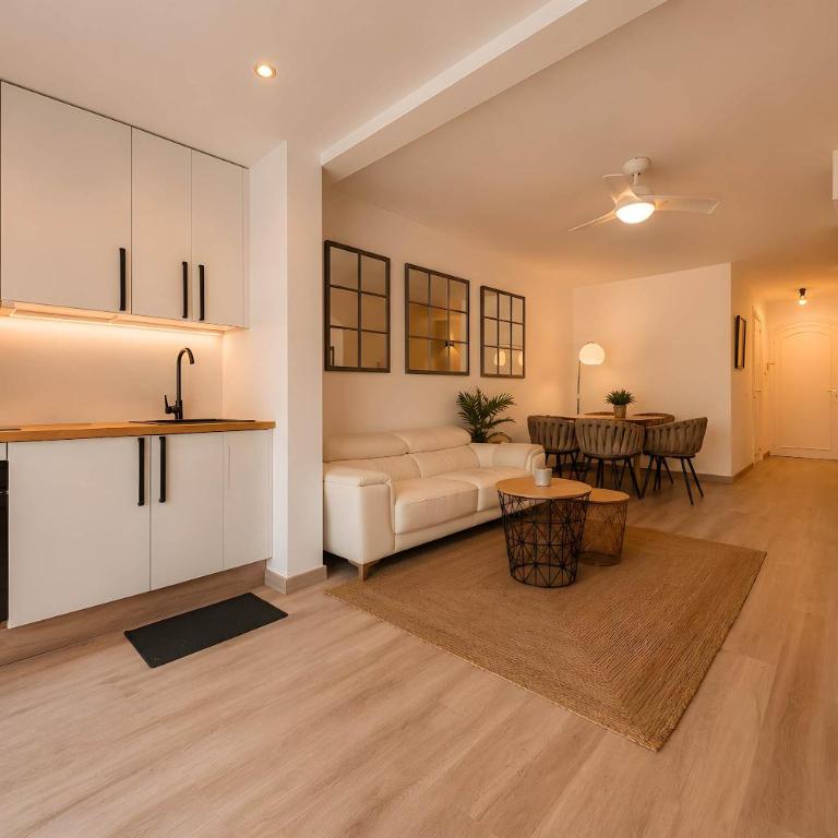 Townhouse Los Arcos Patio Pool Charming - Apartment - 8