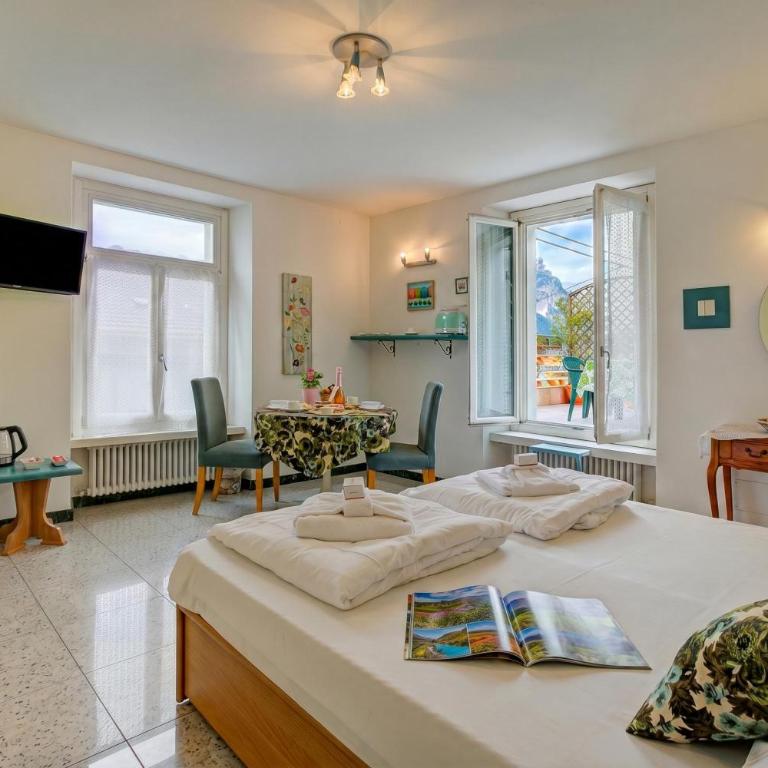 Vida Boa Apartments - Double Room with Shared Terrace 1 - 4