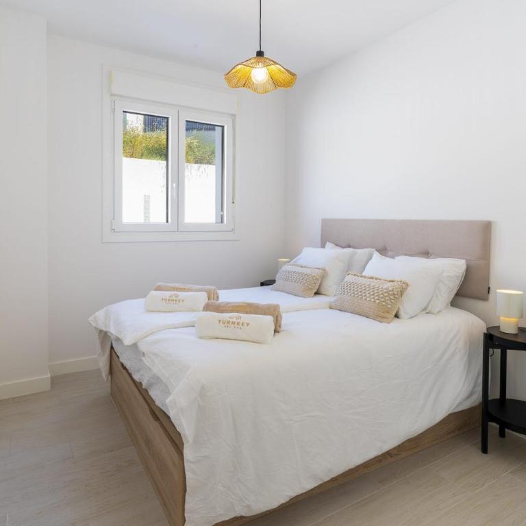 Atica Sol Escape - Three-Bedroom Apartment with Balcony - 12