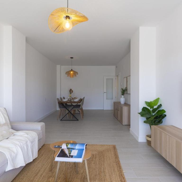 Atica Sol Escape - Three-Bedroom Apartment with Balcony - 20