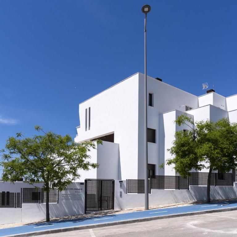 Atica Sol Escape - Three-Bedroom Apartment with Balcony - 28