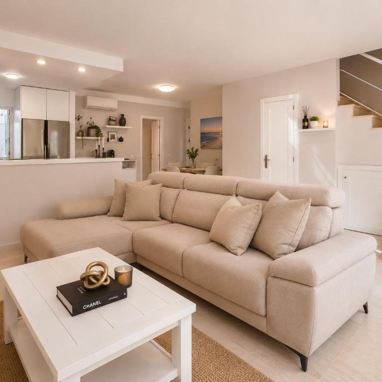 Luxury DelMare Marbella Pool Family Only - Apartment - 8