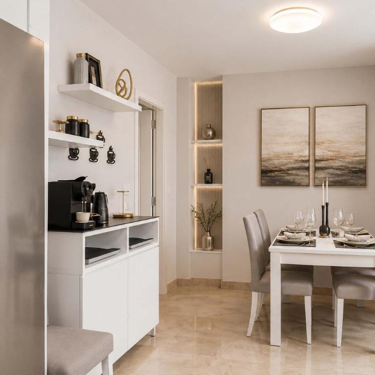 Luxury DelMare Marbella Pool Family Only - Apartment - 10
