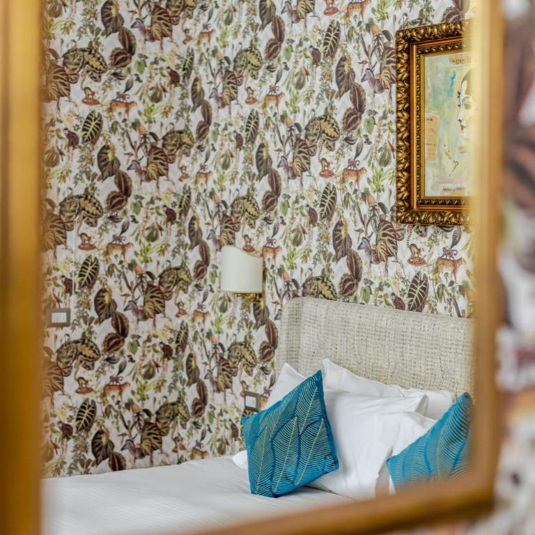Duomo Smart Suites - Deluxe Room - 2