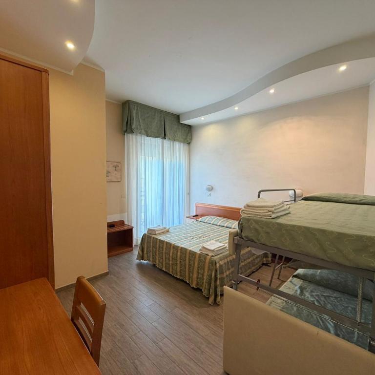 Hotel Nordic - Camera Quadrupla Economy - 9