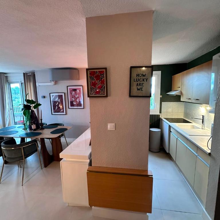 Le Nid Ensoleillé - Centre port - Two-Bedroom Apartment - 18