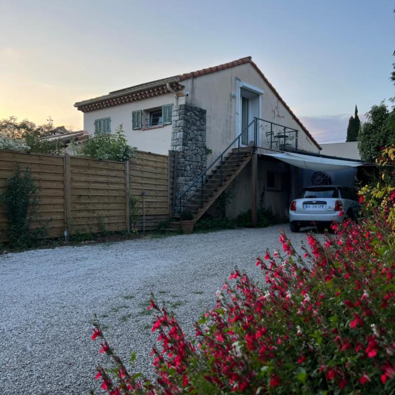 Le Carré Vert - superbe T2 au coeur de Mougins, clim, parking privé, piscine privative sur réservation - Appartement 1 Chambre - 2