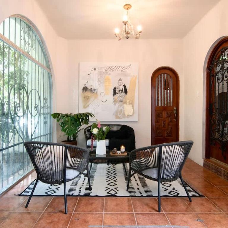 Breathtaking 9 BR Villa HUGE Rooftop w 4 AC Condesa - Villa 1 Chambre - 50