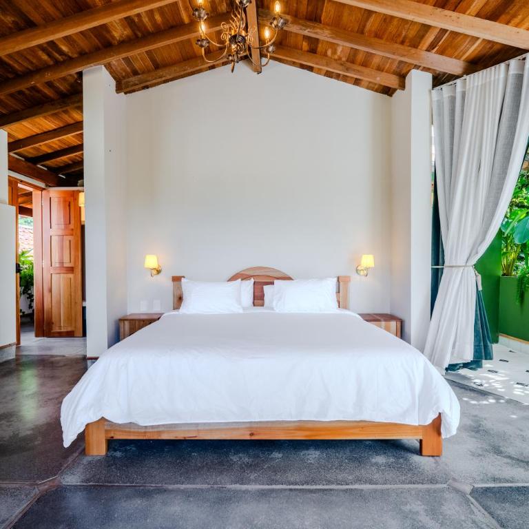 Hacienda La Amalia - Suite with Hot Tub - 14