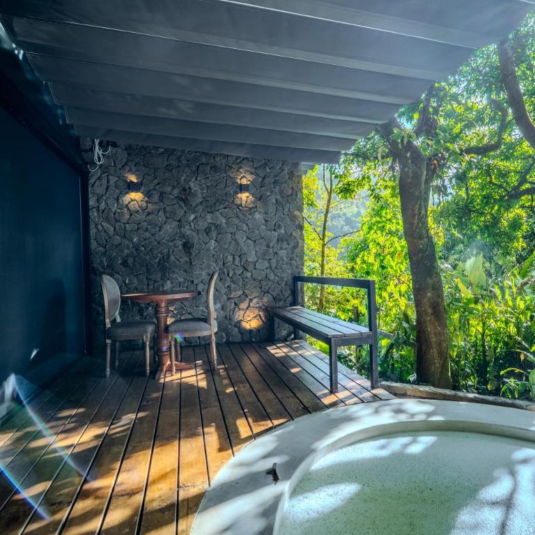 Hacienda La Amalia - Suite with Hot Tub - 27