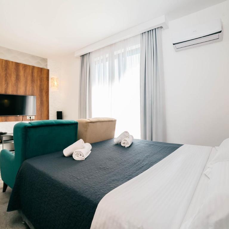 Hotel Platinum Lux - Superior Double Room - 7