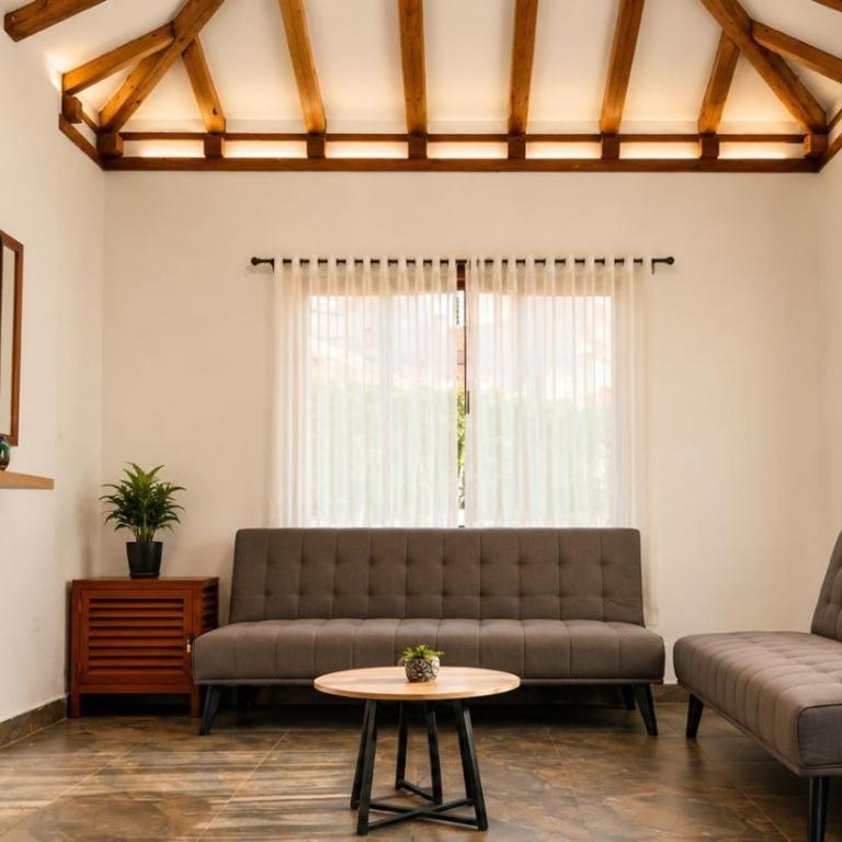 Cabaña familiar con 3 dormitorios y baños privados - Three-Bedroom Vacation Home - 9